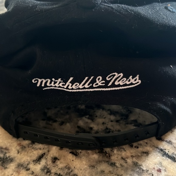 Charlotte Hornets Baseball Hat new - Picture 3 of 4